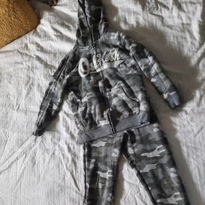 🤍🖤 Camo Osh Kosh tracksuit sz 8/10